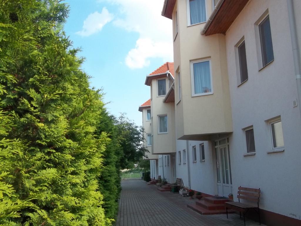 Apartment Pavai *